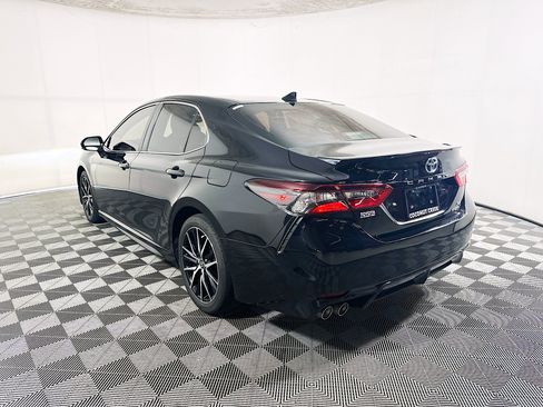 Used 2023 Toyota Camry SE w/ Audio Upgrade Package FWD image 5
