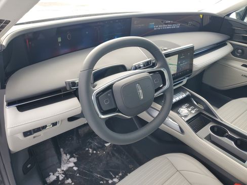 New 2026 Lincoln Nautilus Reserve w/ Jet Appearance Package image 13