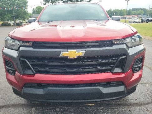 Used 2024 Chevrolet Colorado LT w/ LT Convenience Package II AWD/4WD image 6