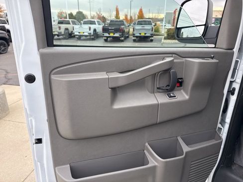New 2024 GMC Savana 2500 w/ Driver Convenience Package RWD image 19