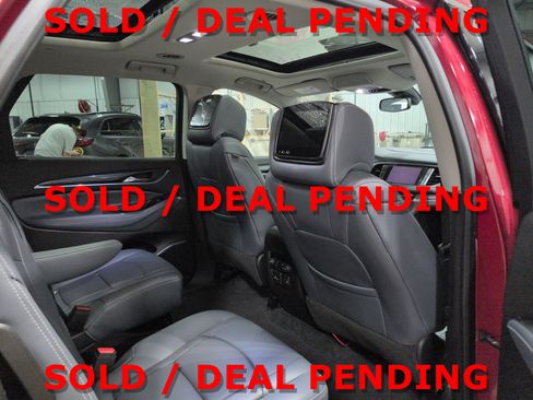 Used 2019 Buick Enclave Premium w/ Experience Buick Package image 9