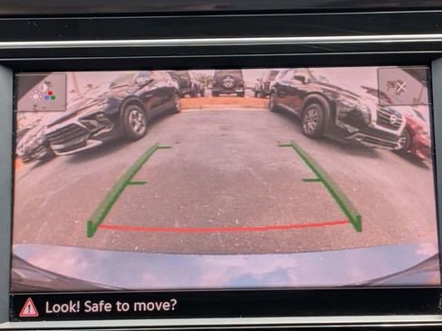 Used 2018 Volkswagen Tiguan S FWD image 19