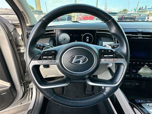 Used 2022 Hyundai Tucson Limited image 11