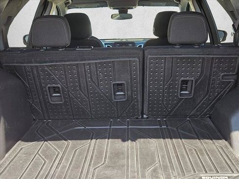 Used 2021 Chevrolet Equinox LS w/ LS Convenience Package FWD image 6