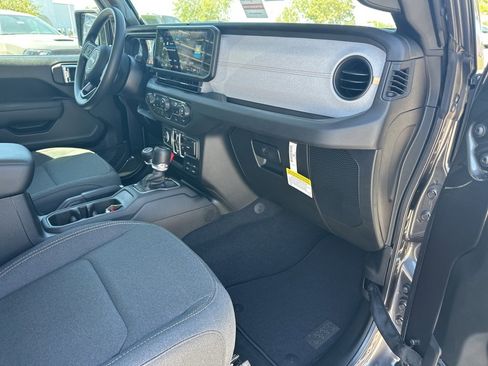 New 2025 Jeep Gladiator Sport image 56