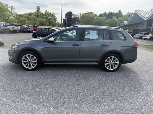 Used 2019 Volkswagen Golf Alltrack S AWD/4WD image 2