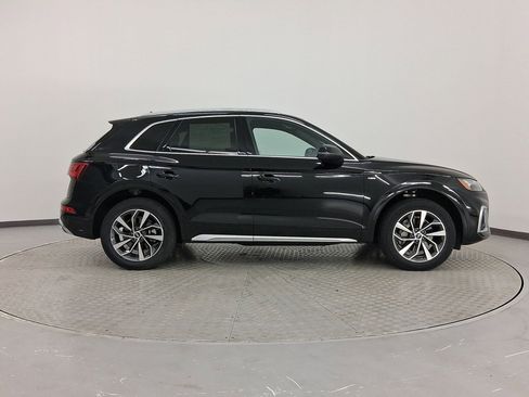 Used 2023 Audi Q5 2.0T Premium w/ Convenience Package image 7