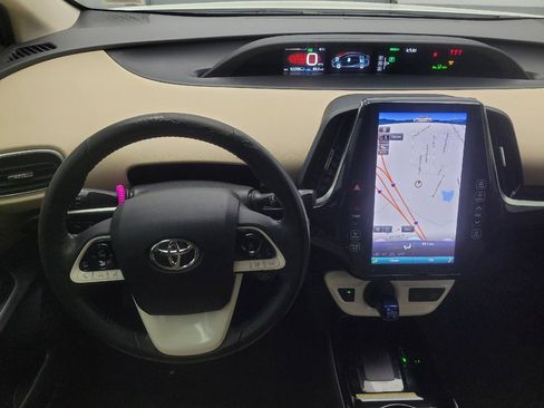 Used 2018 Toyota Prius Four image 22