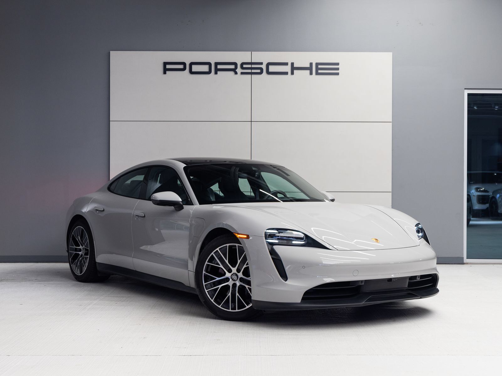 Certified 2024 Porsche Taycan RWD image 9