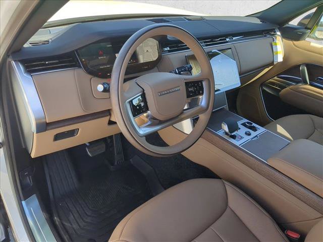 New 2027 Land Rover Range Rover Long Wheelbase SE AWD/4WD image 3