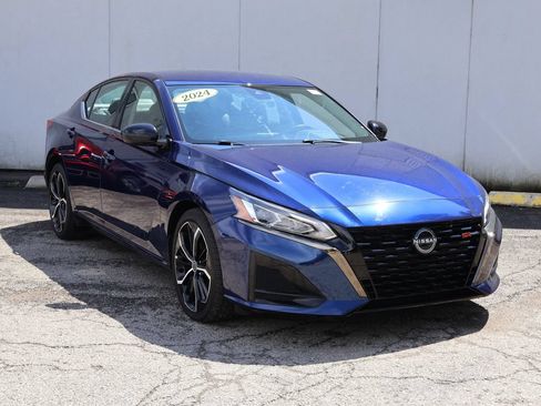 Used 2024 Nissan Altima 2.5 SR FWD image 1