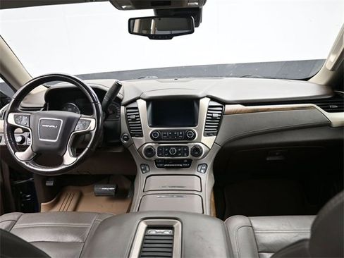 Used 2018 GMC Yukon XL Denali image 25