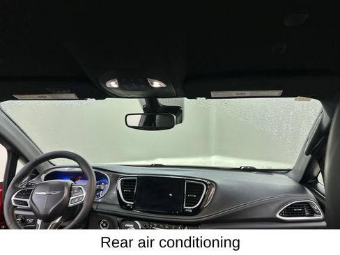 Used 2025 Chrysler Pacifica Select FWD image 23