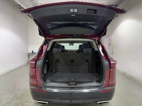 Used 2019 Buick Enclave Essence image 8
