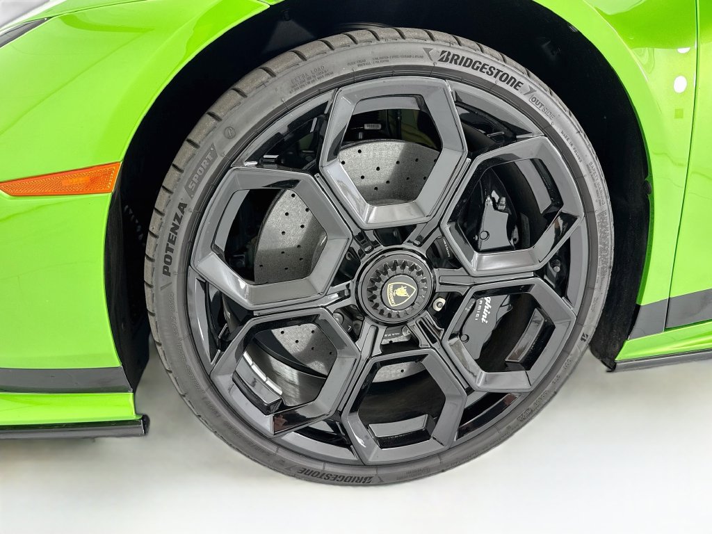 Used 2024 Lamborghini Huracan Tecnica RWD image 25