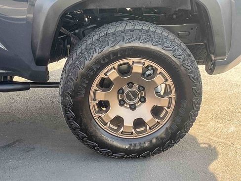 Used 2025 Toyota Tacoma Trailhunter Hybrid Double Cab image 10