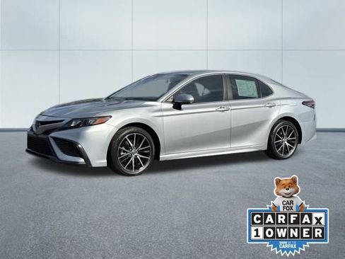 Used 2021 Toyota Camry SE image 49