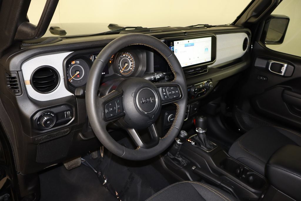 Used 2025 Jeep Wrangler Unlimited Sport AWD/4WD image 24