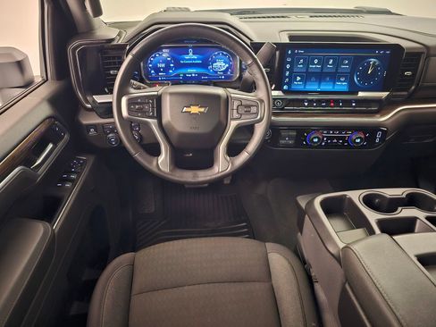 Used 2025 Chevrolet Silverado 2500 LT w/ Convenience Package AWD/4WD image 7