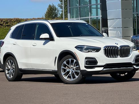 Used 2023 BMW X5 xDrive40i image 2