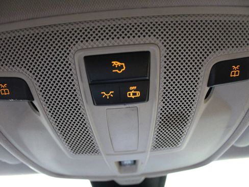 Used 2017 INFINITI QX30 Premium FWD image 26