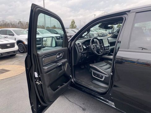 Used 2024 RAM 1500 Laramie AWD/4WD image 10
