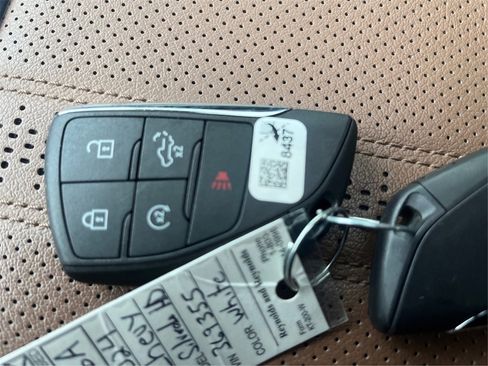 Used 2024 Chevrolet Silverado 2500 High Country w/ Technology Package image 37