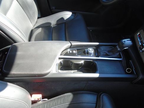 Used 2022 Volvo XC90 T6 Inscription w/ Advanced Package image 16