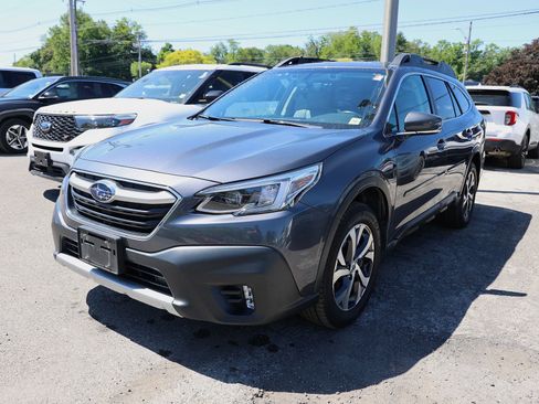 Used 2022 Subaru Outback Limited AWD/4WD image 3