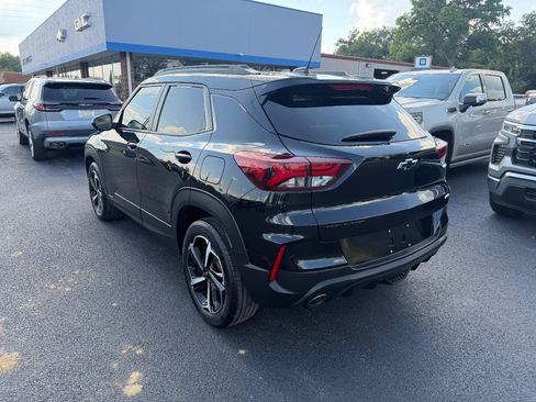 Used 2023 Chevrolet TrailBlazer RS FWD image 3