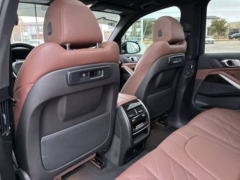 Used 2023 BMW X5 xDrive40i w/ Climate Comfort Package image 19