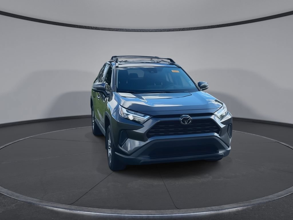 Used 2024 Toyota RAV4 XLE w/ Convenience Package FWD image 3