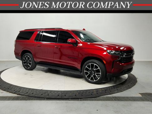 Used 2022 Chevrolet Suburban RST w/ Sport Performance Package AWD/4WD image 1
