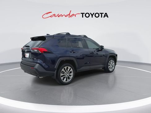 Certified 2022 Toyota RAV4 XLE Premium FWD image 8