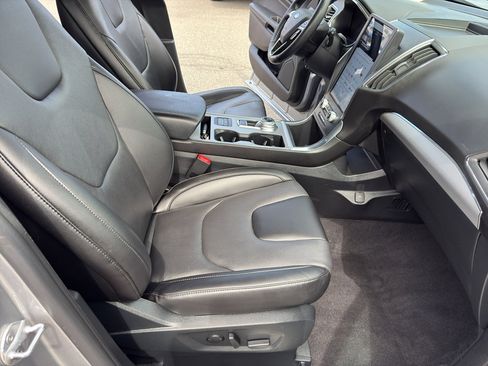 Used 2021 Ford Edge Titanium w/ Cargo Accessory Package image 33