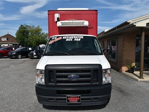 Used 2024 Ford E-350 and Econoline 350 Super Duty w/ Power Windows & Locks Group RWD image 6
