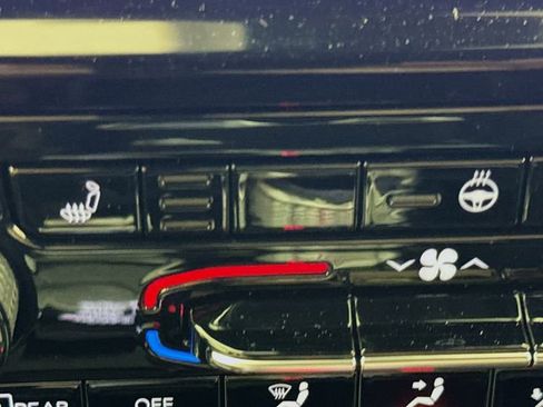 New 2025 Jeep Grand Cherokee Limited w/ Black Appearance Package image 20