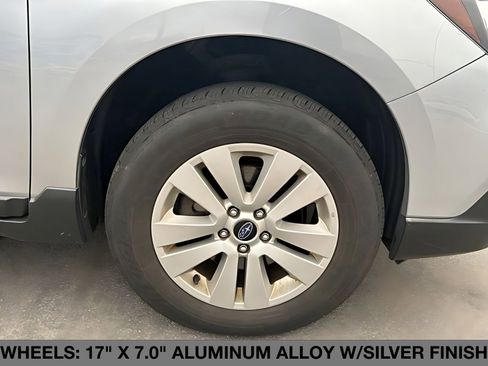 Used 2018 Subaru Outback 2.5i Premium image 10