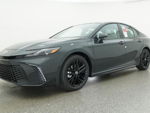 New 2026 Toyota Camry SE FWD image 17