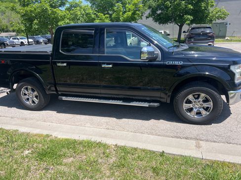 Used 2016 Ford F150 Lariat w/ Equipment Group 502A Luxury AWD/4WD image 4