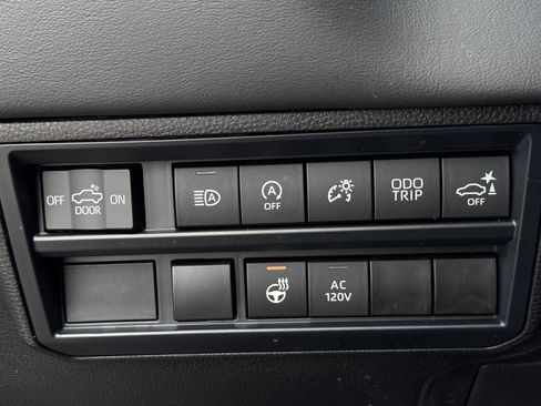 Used 2025 Toyota Tundra Limited AWD/4WD image 24
