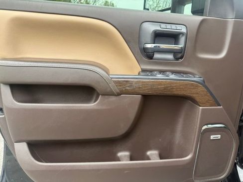 Used 2018 GMC Sierra 2500 Denali w/ Duramax Plus Package image 14