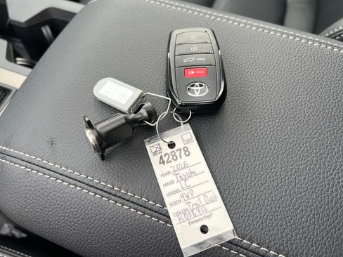 New 2026 Toyota Land Cruiser Base image 30