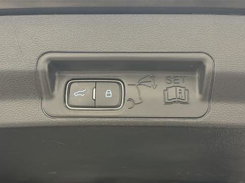 Used 2022 Ford Explorer ST-Line AWD/4WD image 29