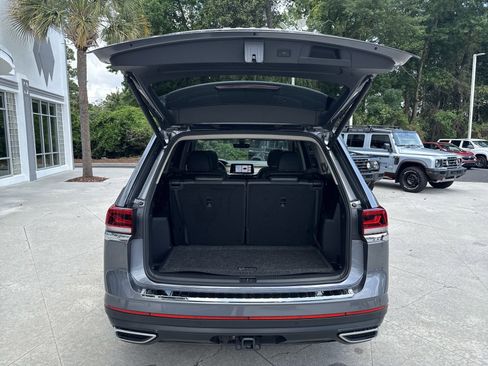 Used 2024 Volkswagen Atlas SE FWD image 30