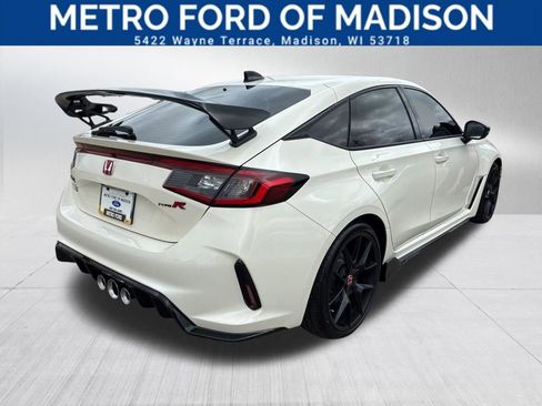 Used 2024 Honda Civic Type R image 9