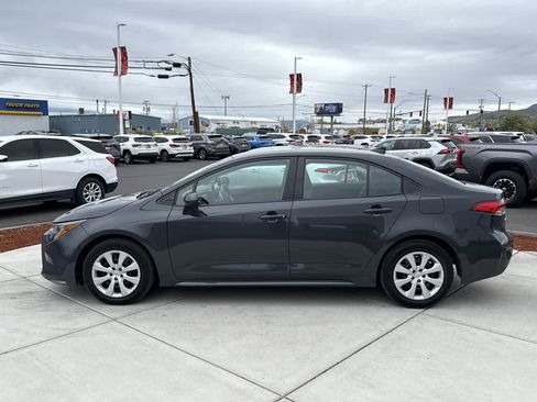 Used 2023 Toyota Corolla LE FWD image 2