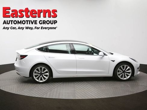Used 2019 Tesla Model 3 Standard Range image 41