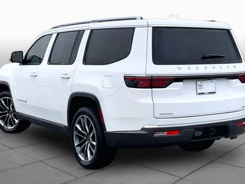 Used 2022 Jeep Wagoneer Series III w/ Premium Group I AWD/4WD image 12