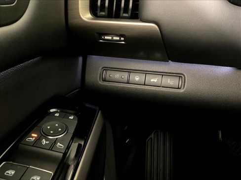 Used 2025 Nissan Pathfinder Platinum AWD/4WD image 15